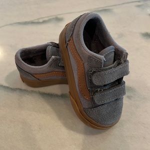 Toddler Vans Velcro shoes. Size 4.5